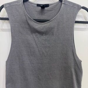 Forever 21 Gray Sleeveless Muscle Tee